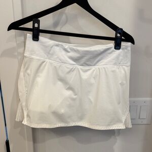Lululemon tennis skirt, size 6, white